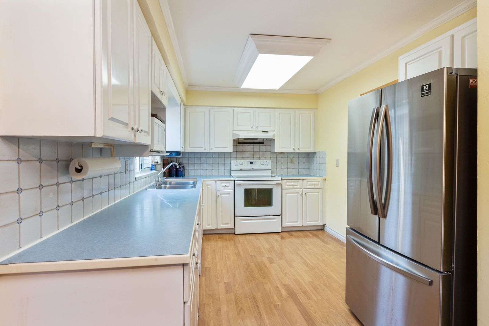 Listing Image 10