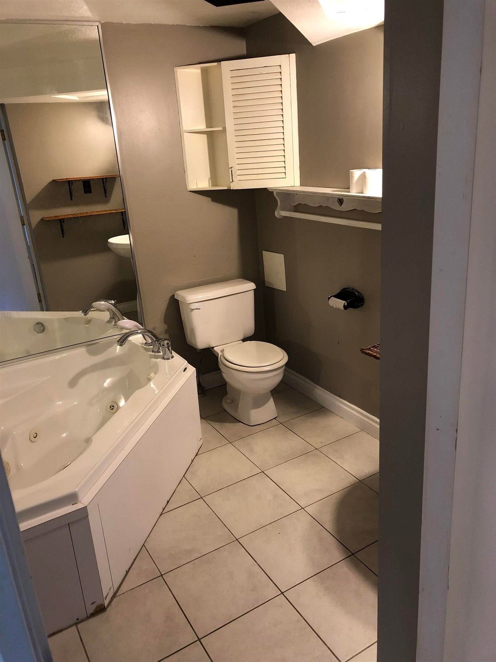 Listing Image 21