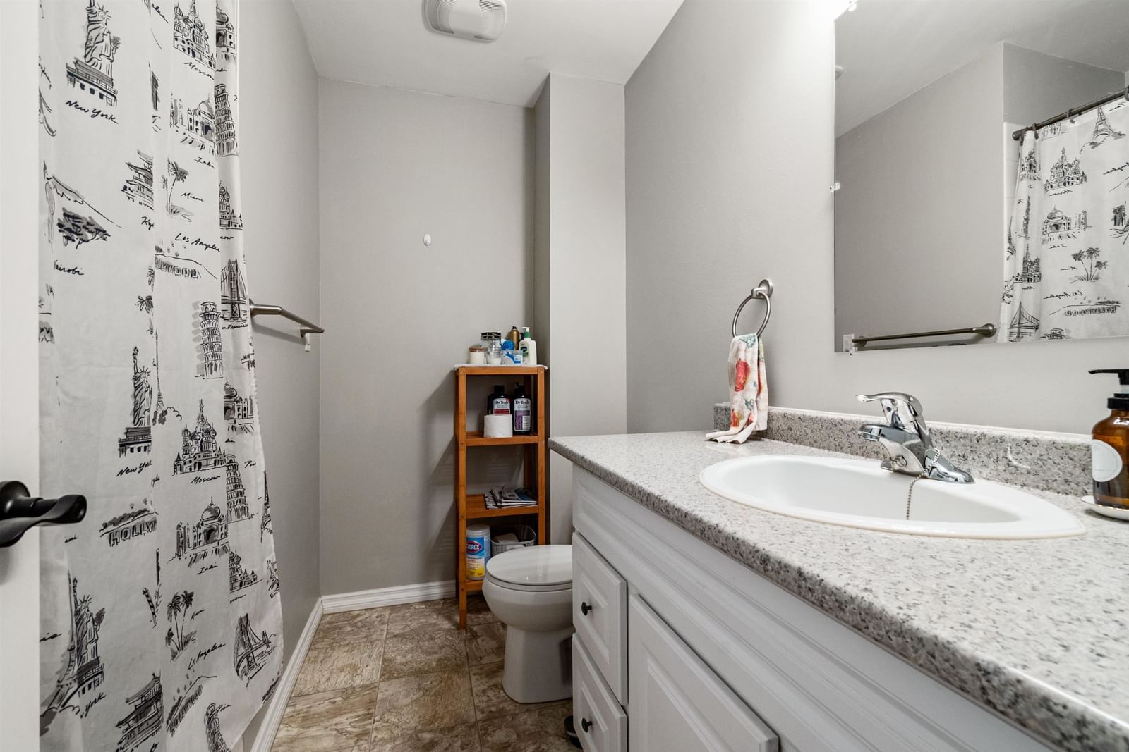 Listing Image 16