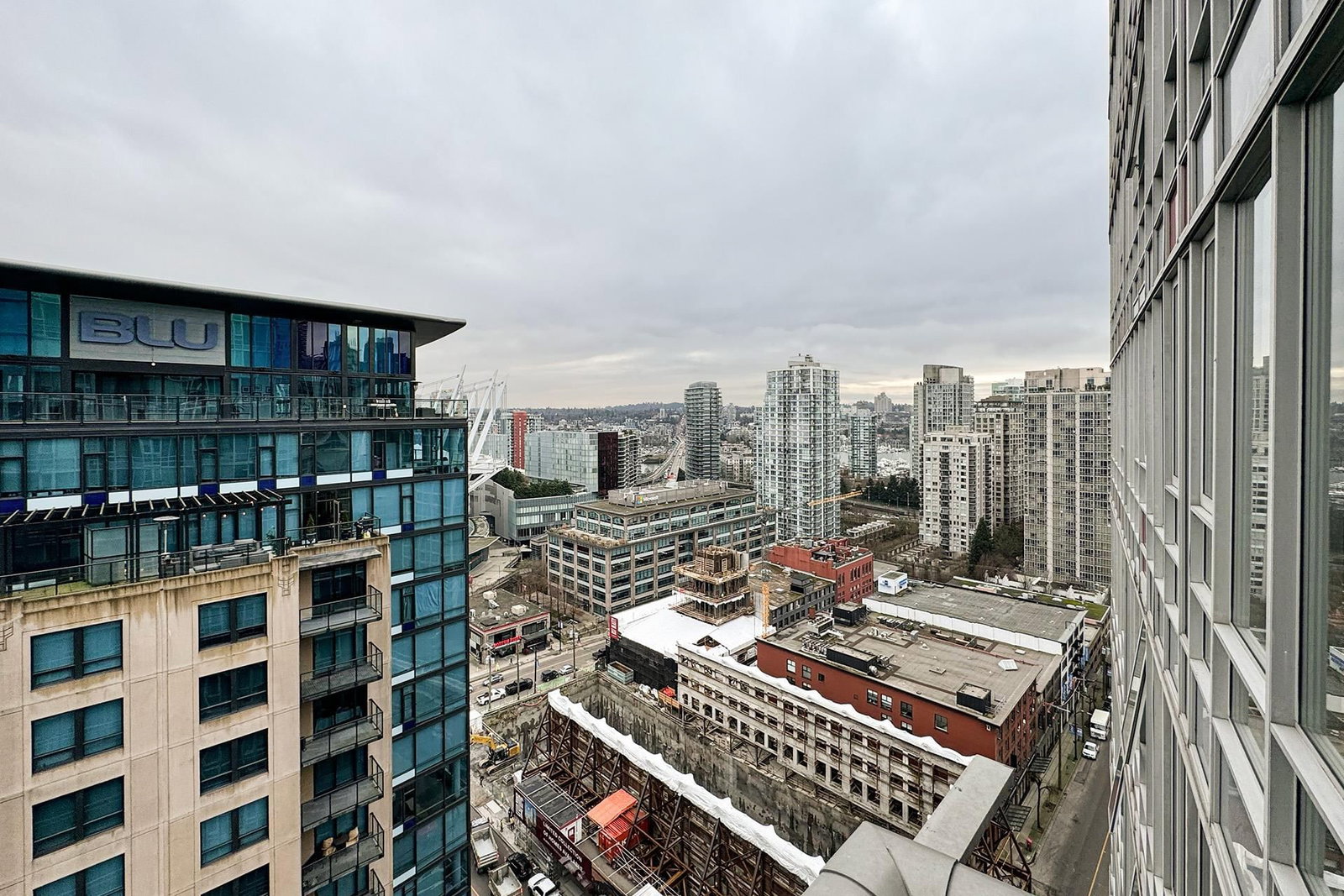 Listing Image 6