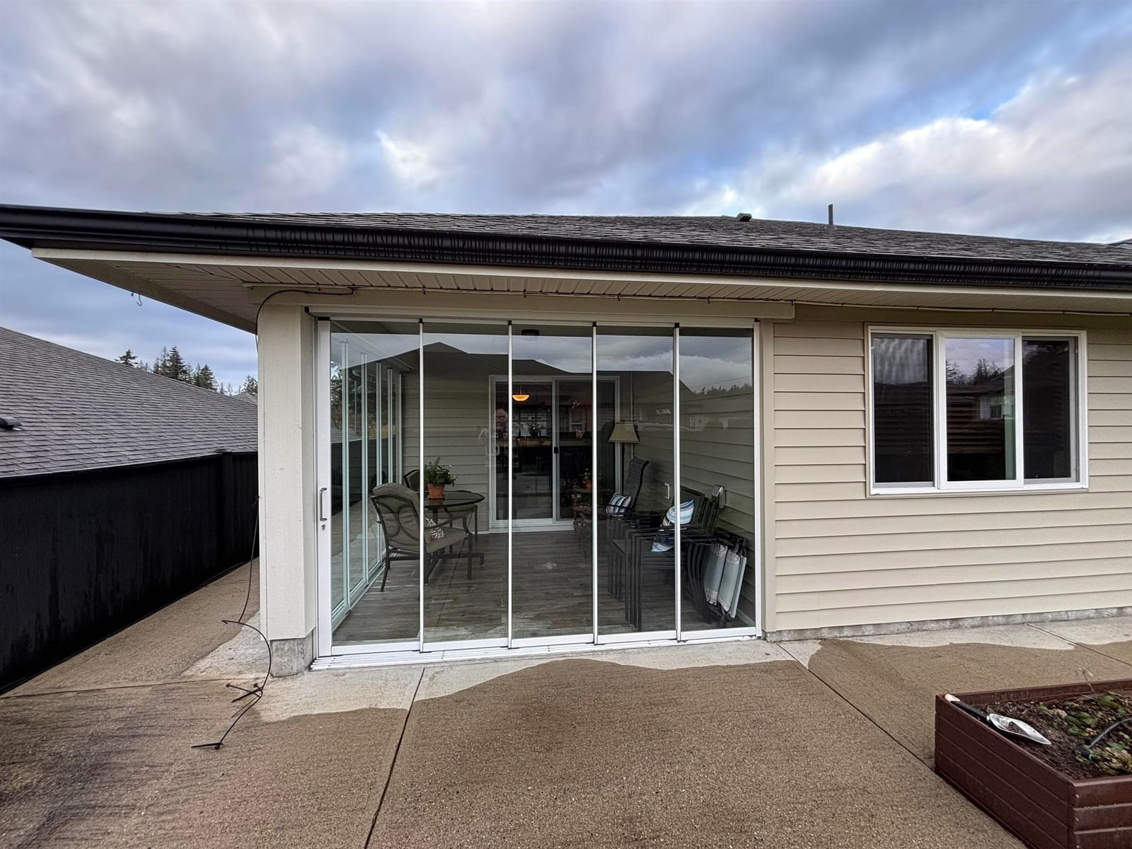 Listing Image 18