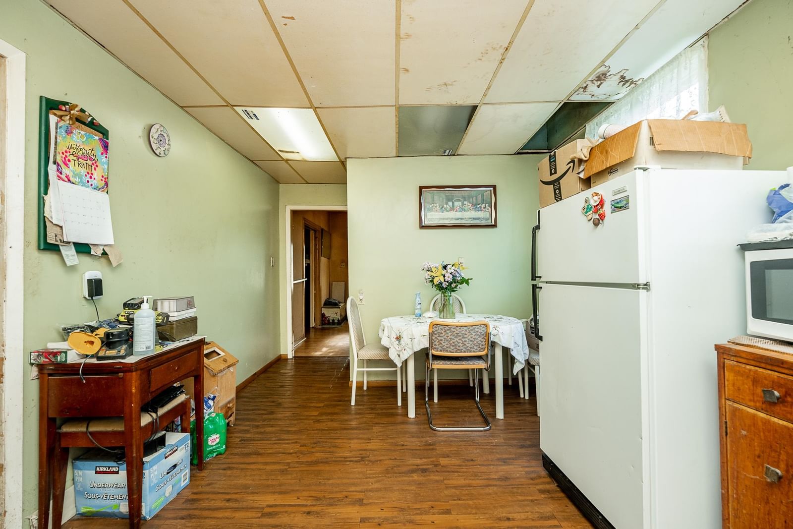 Listing Image 4