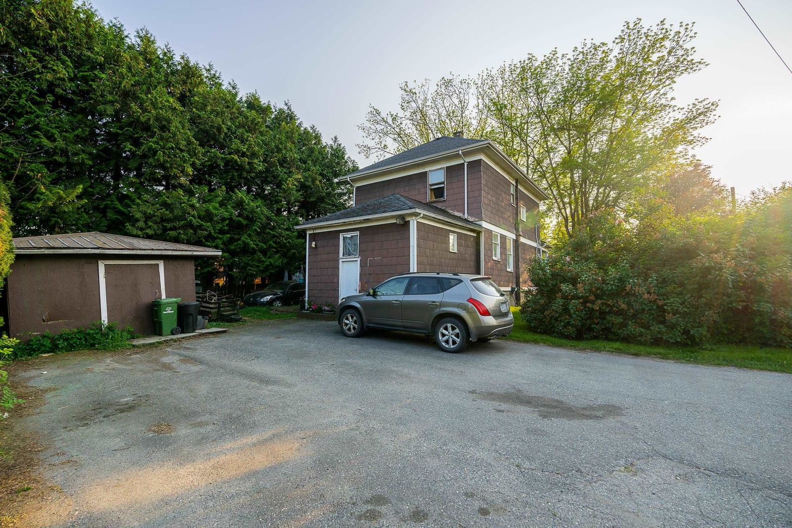 Listing Image 6