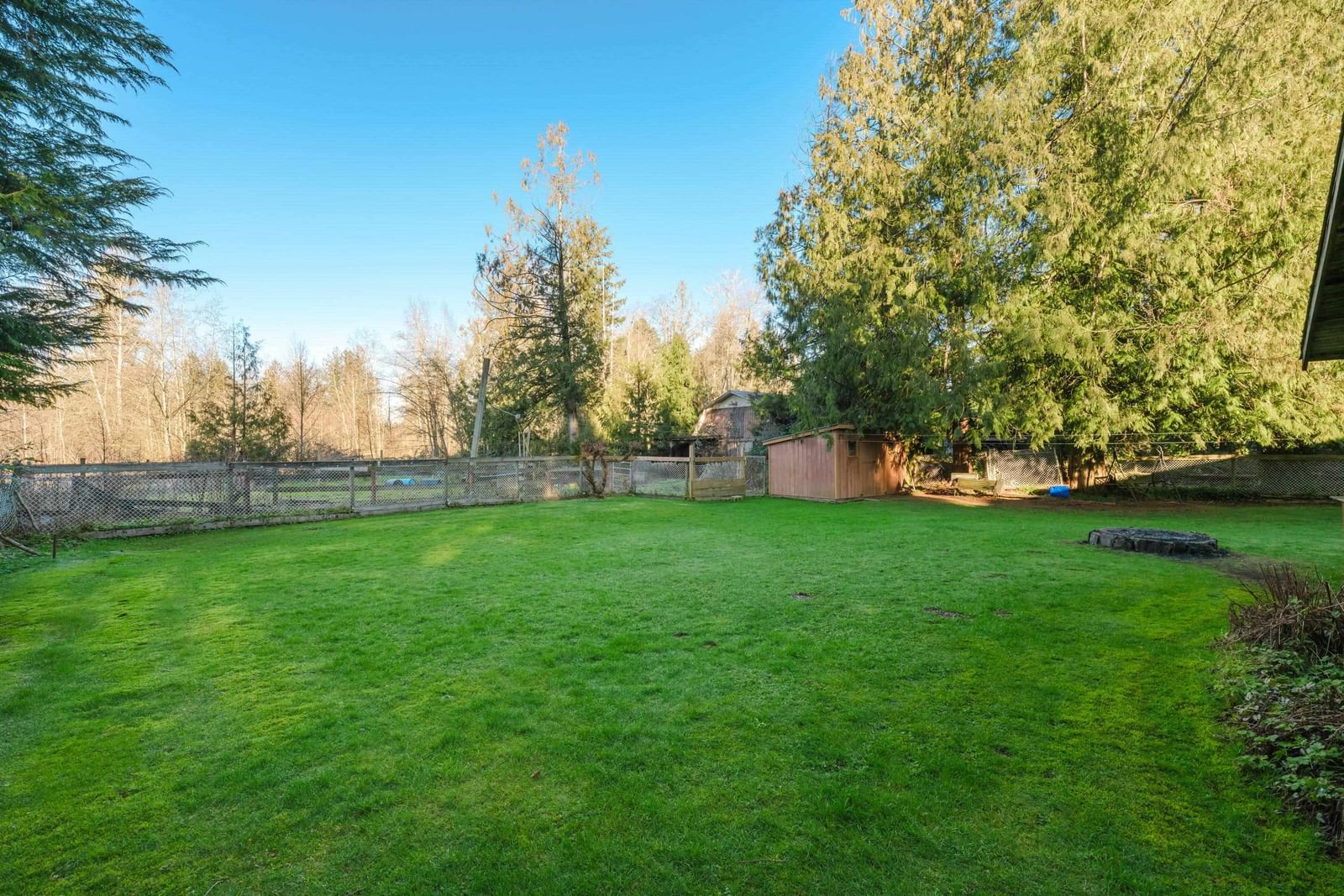 Listing Image 17