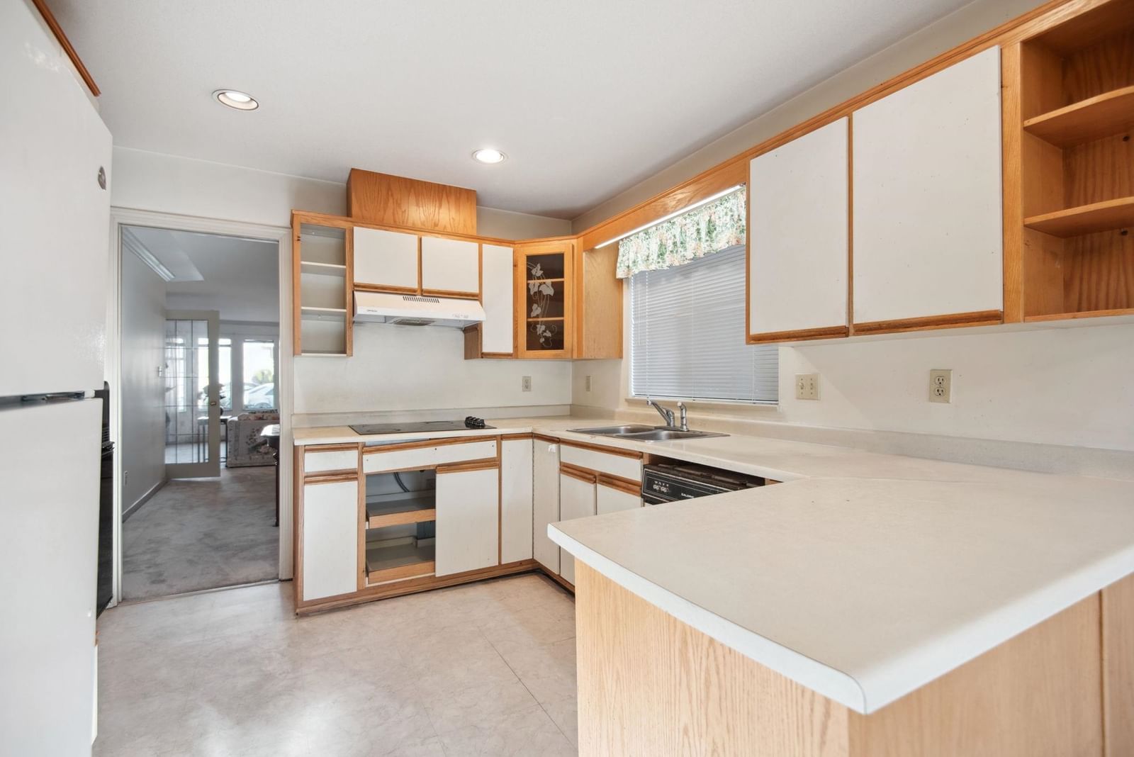 Listing Image 14
