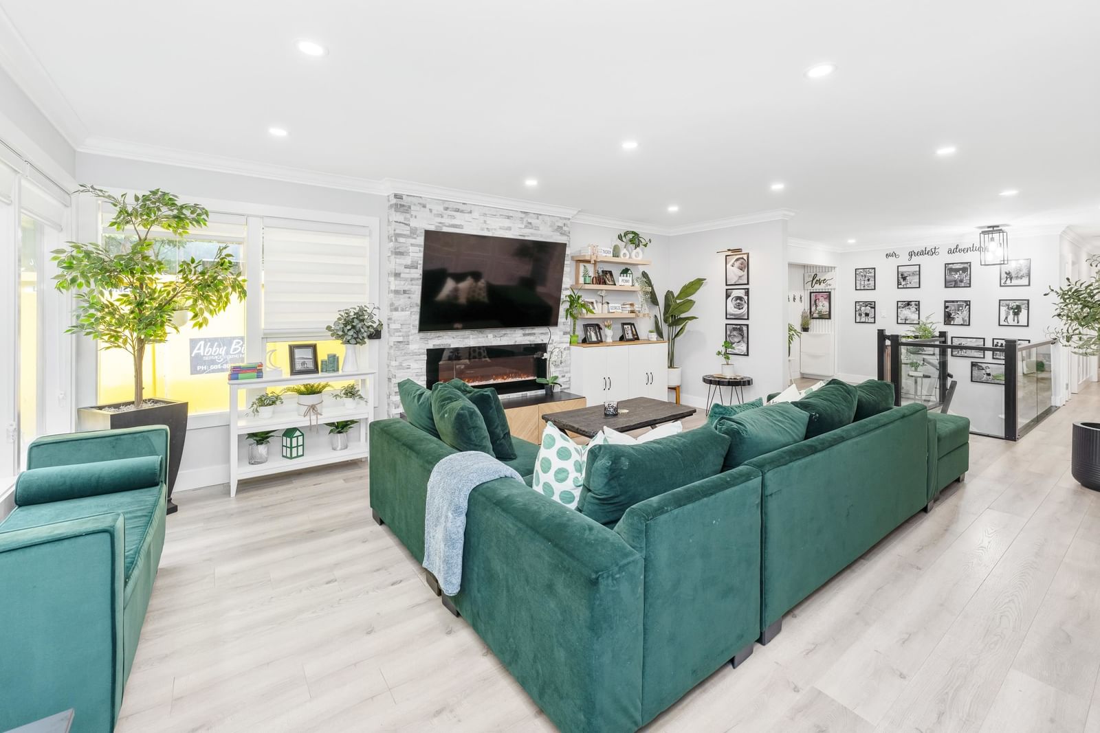 Listing Image 9