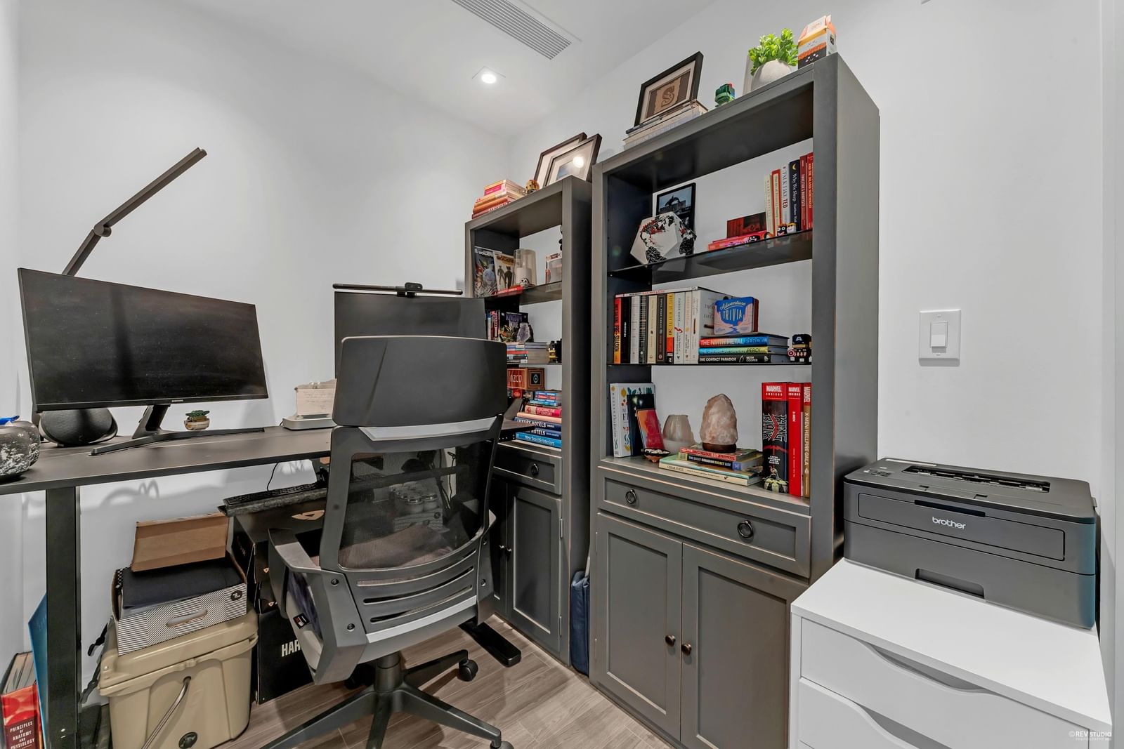 Listing Image 6