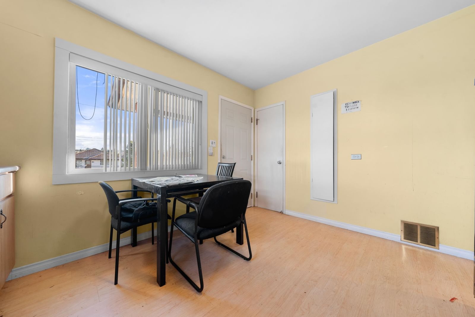 Listing Image 13