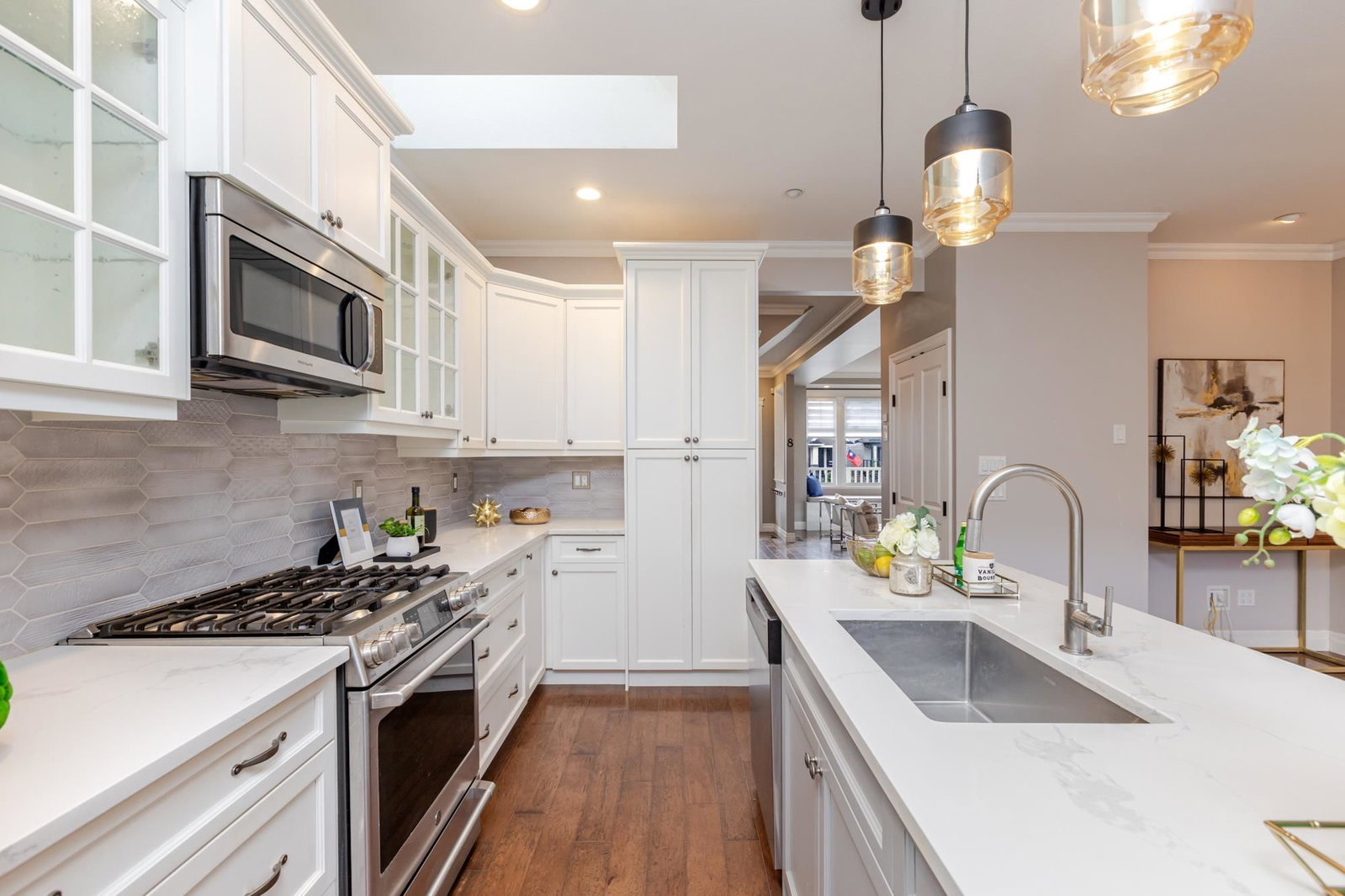 Listing Image 10