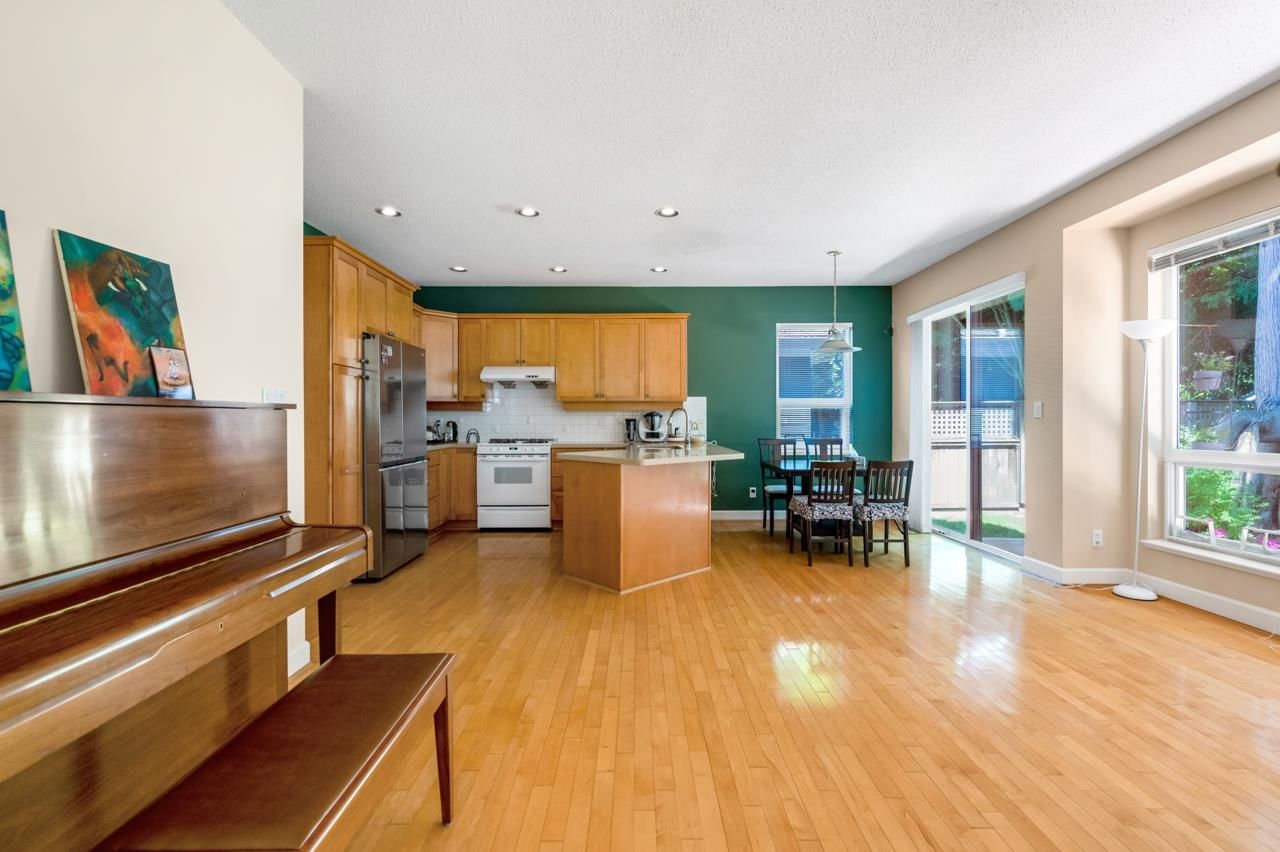 Listing Image 13