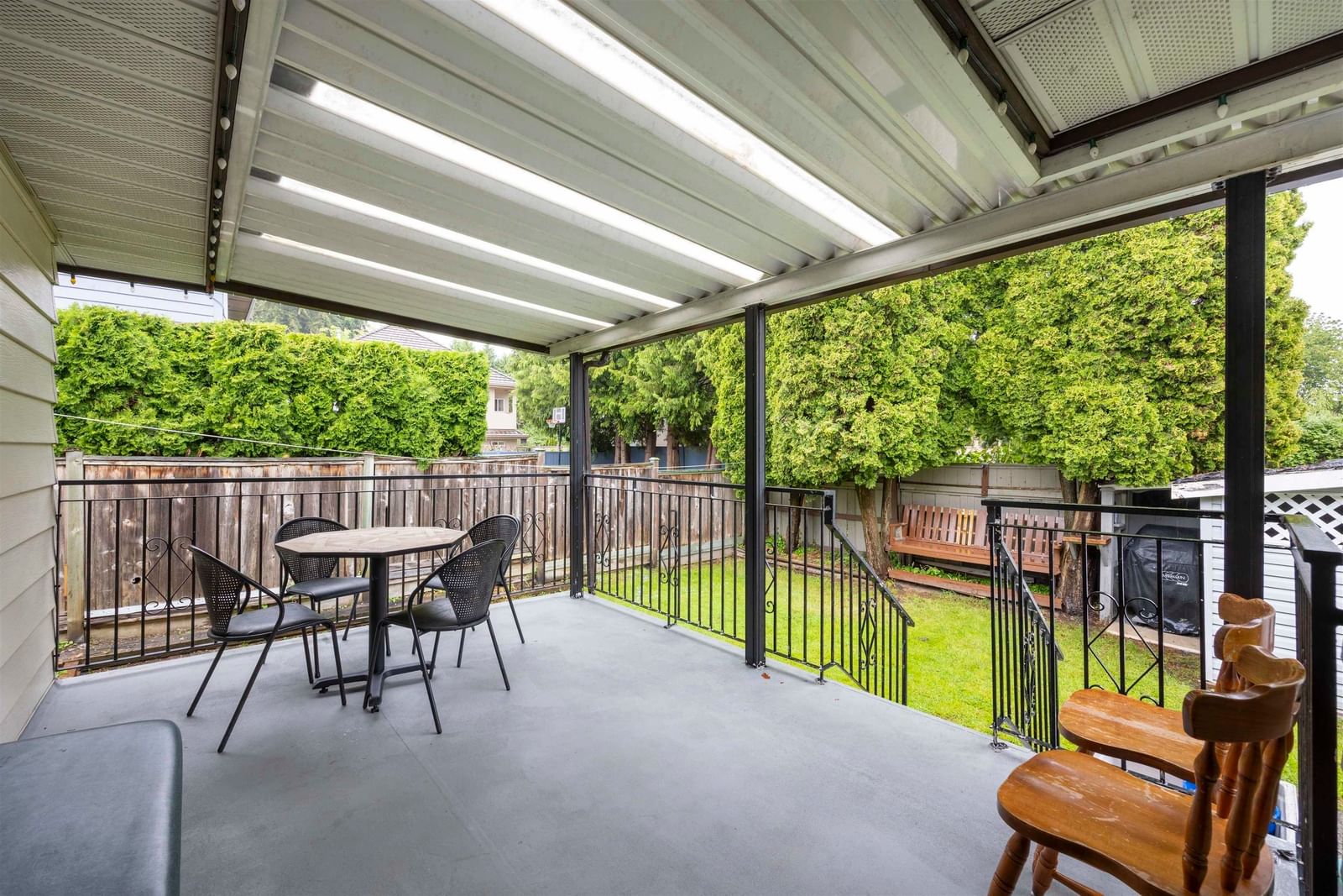Listing Image 11