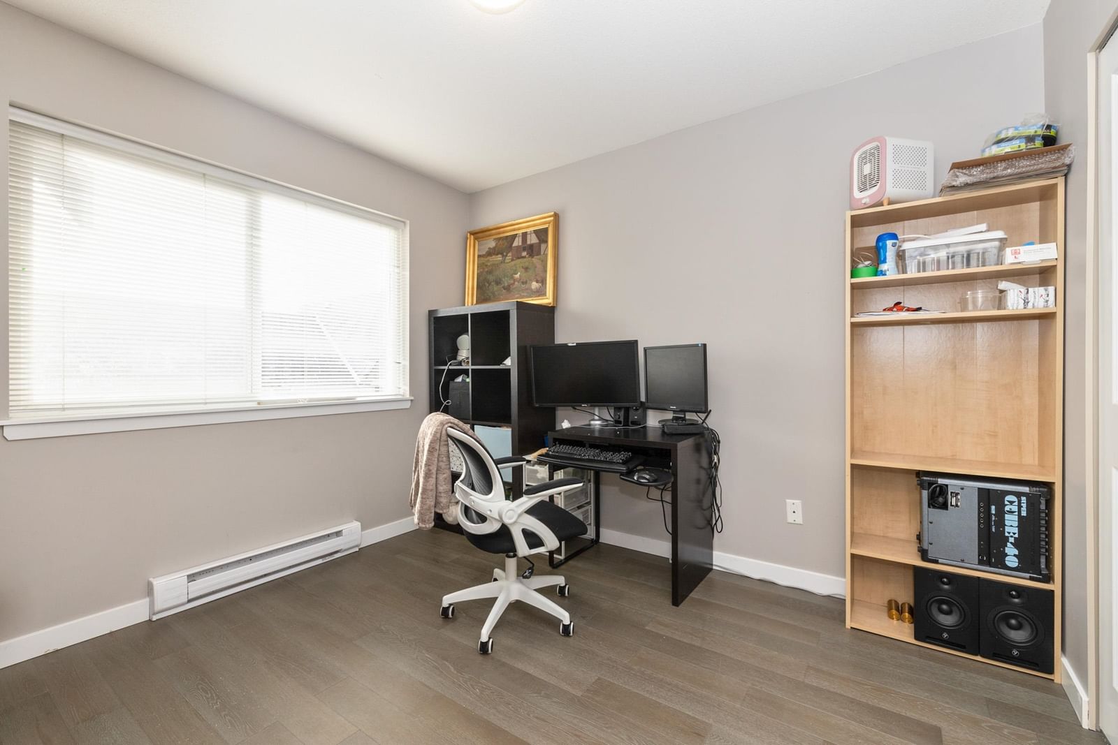 Listing Image 19