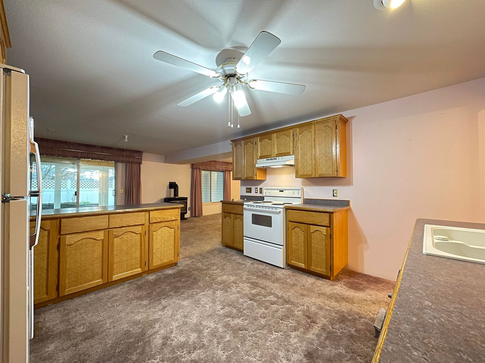 Listing Image 6