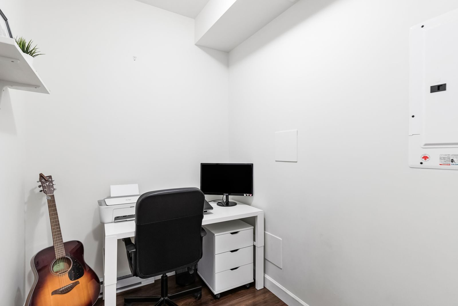 Listing Image 17