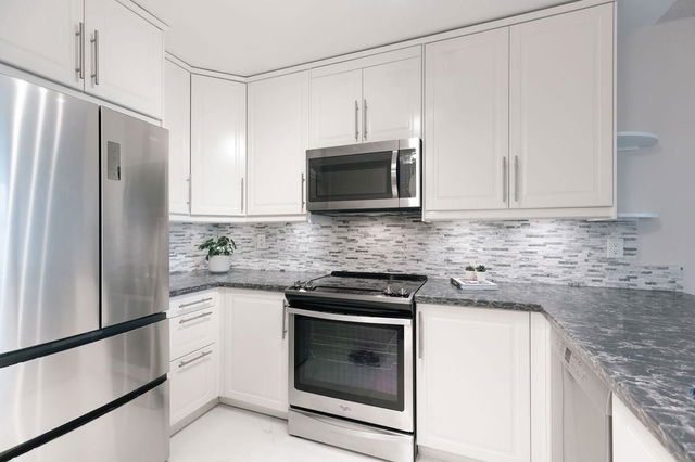 405 - 1250 Quayside Drive