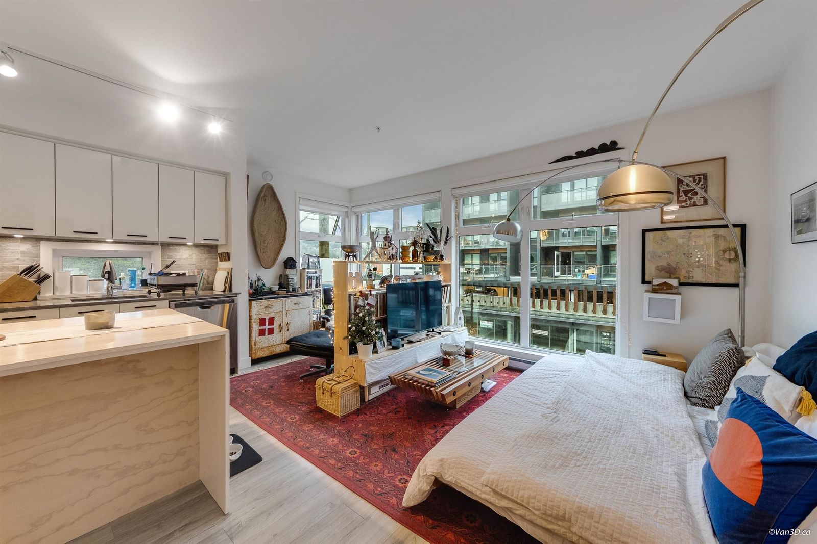 Listing Image 10