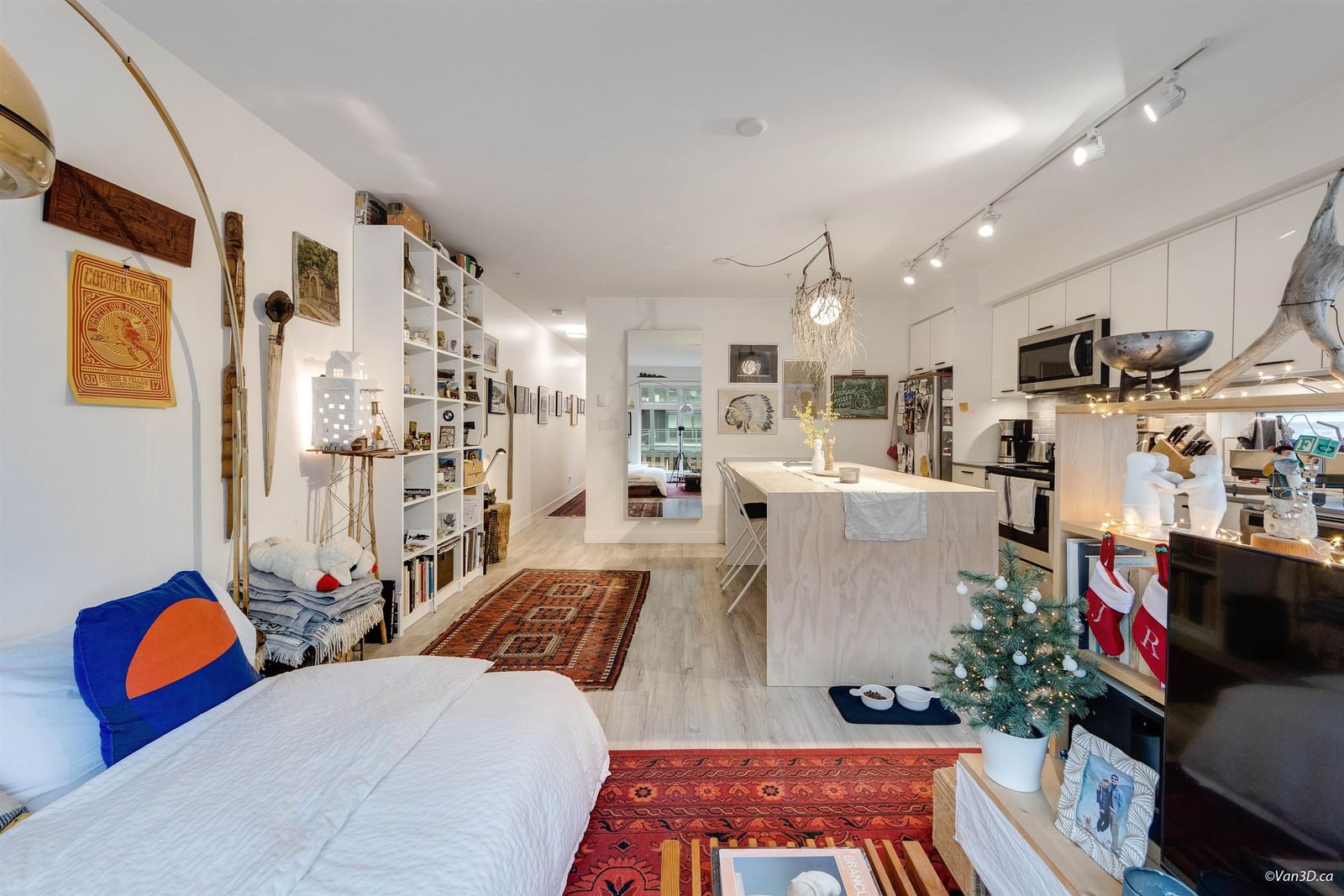 Listing Image 11