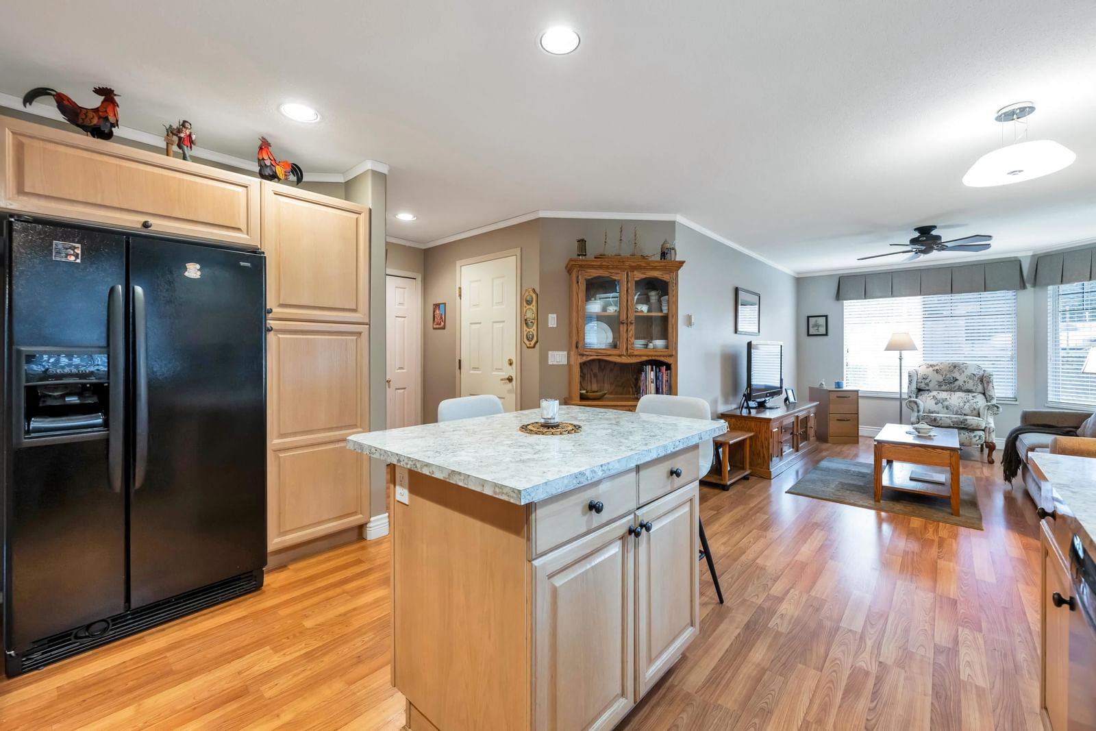 Listing Image 22