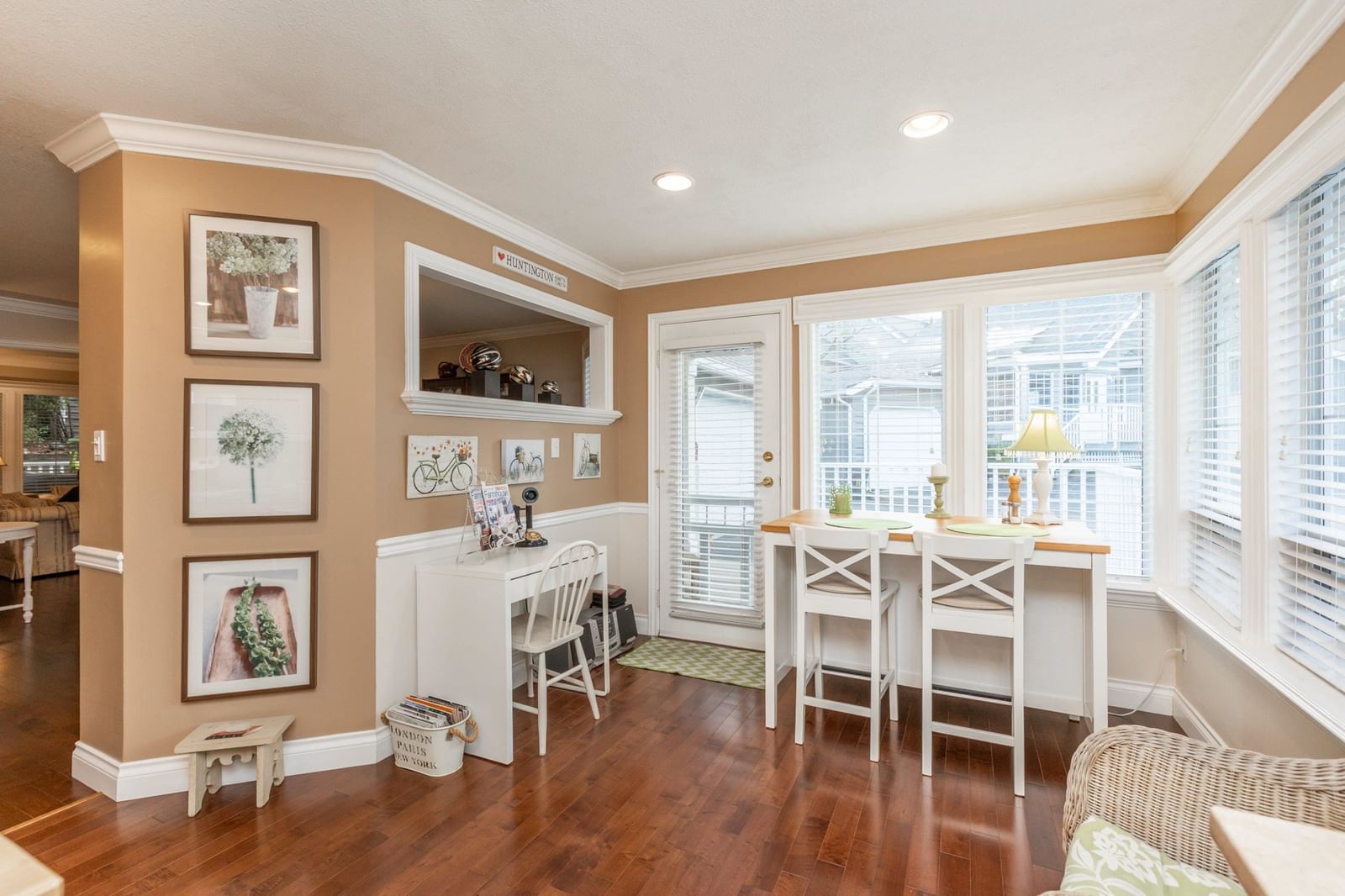 Listing Image 12