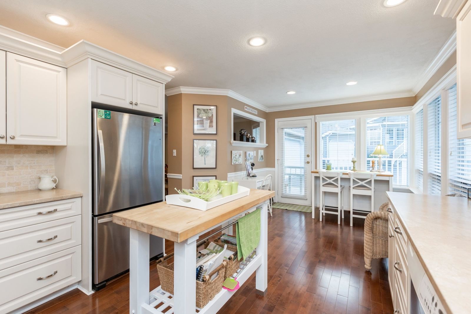 Listing Image 15