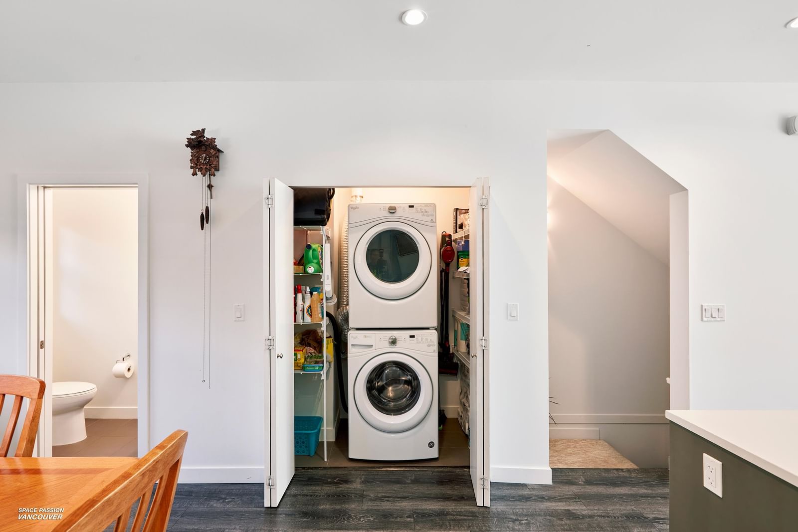 Listing Image 19