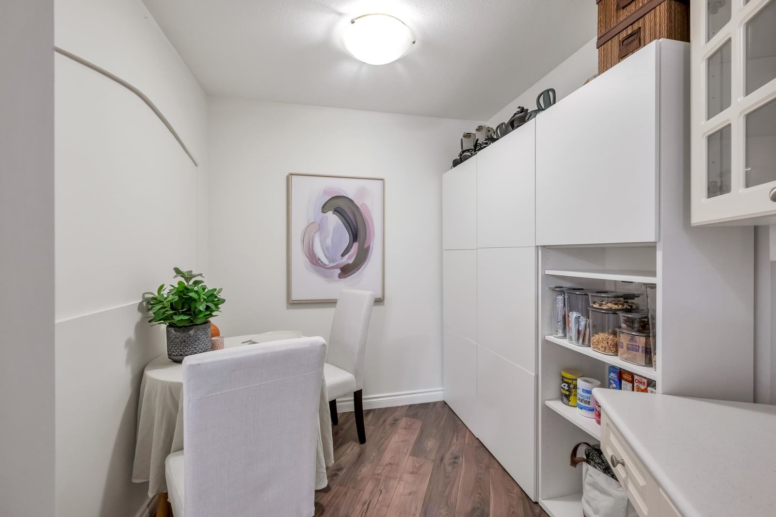Listing Image 19