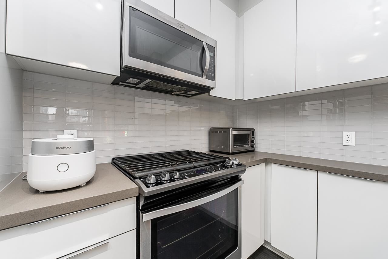 Listing Image 9