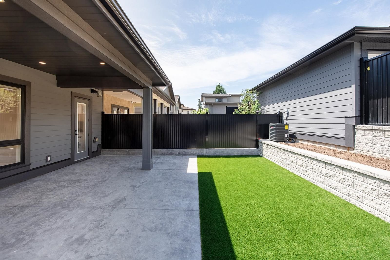 Listing Image 17