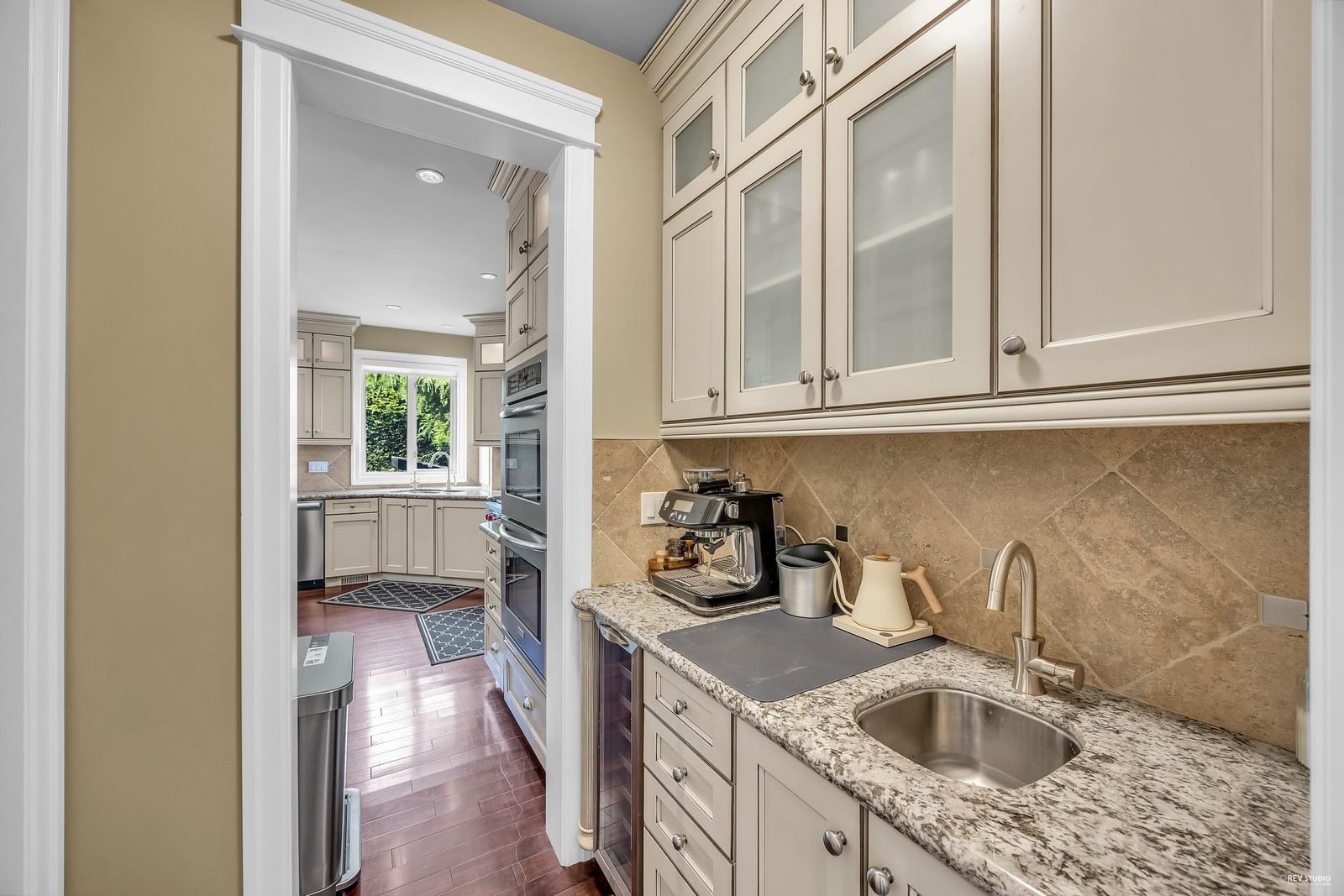 Listing Image 15