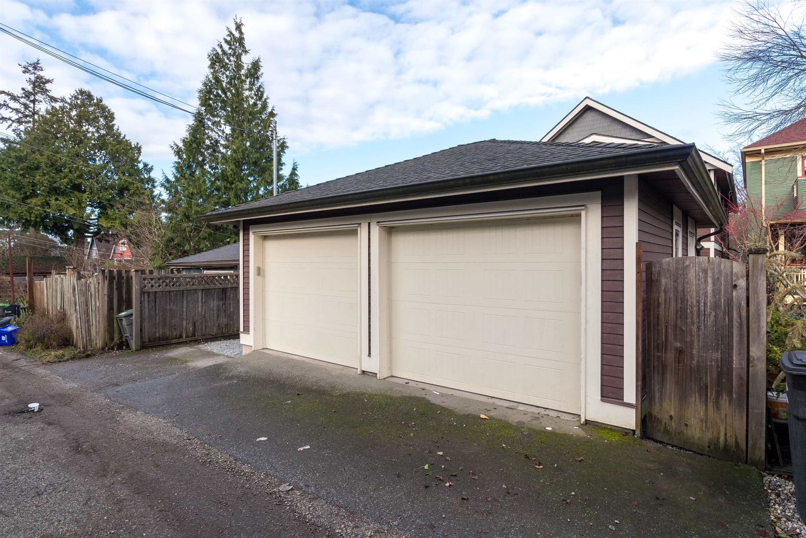 Listing Image 25
