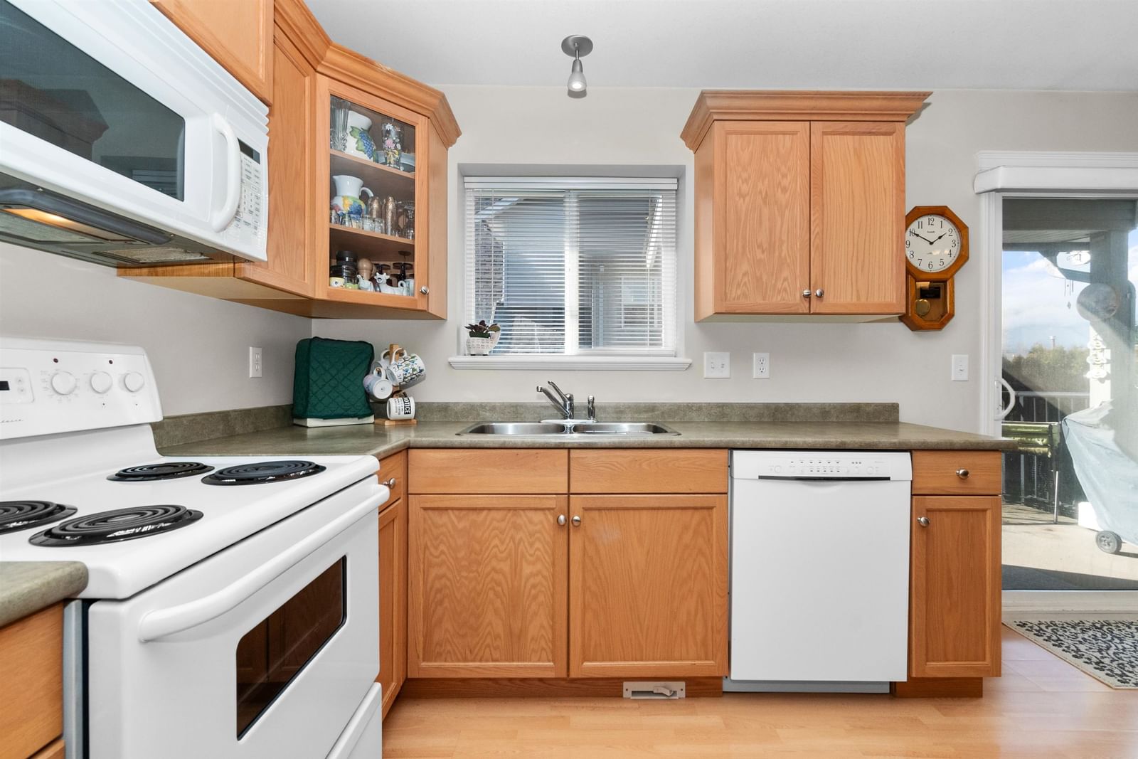 Listing Image 14