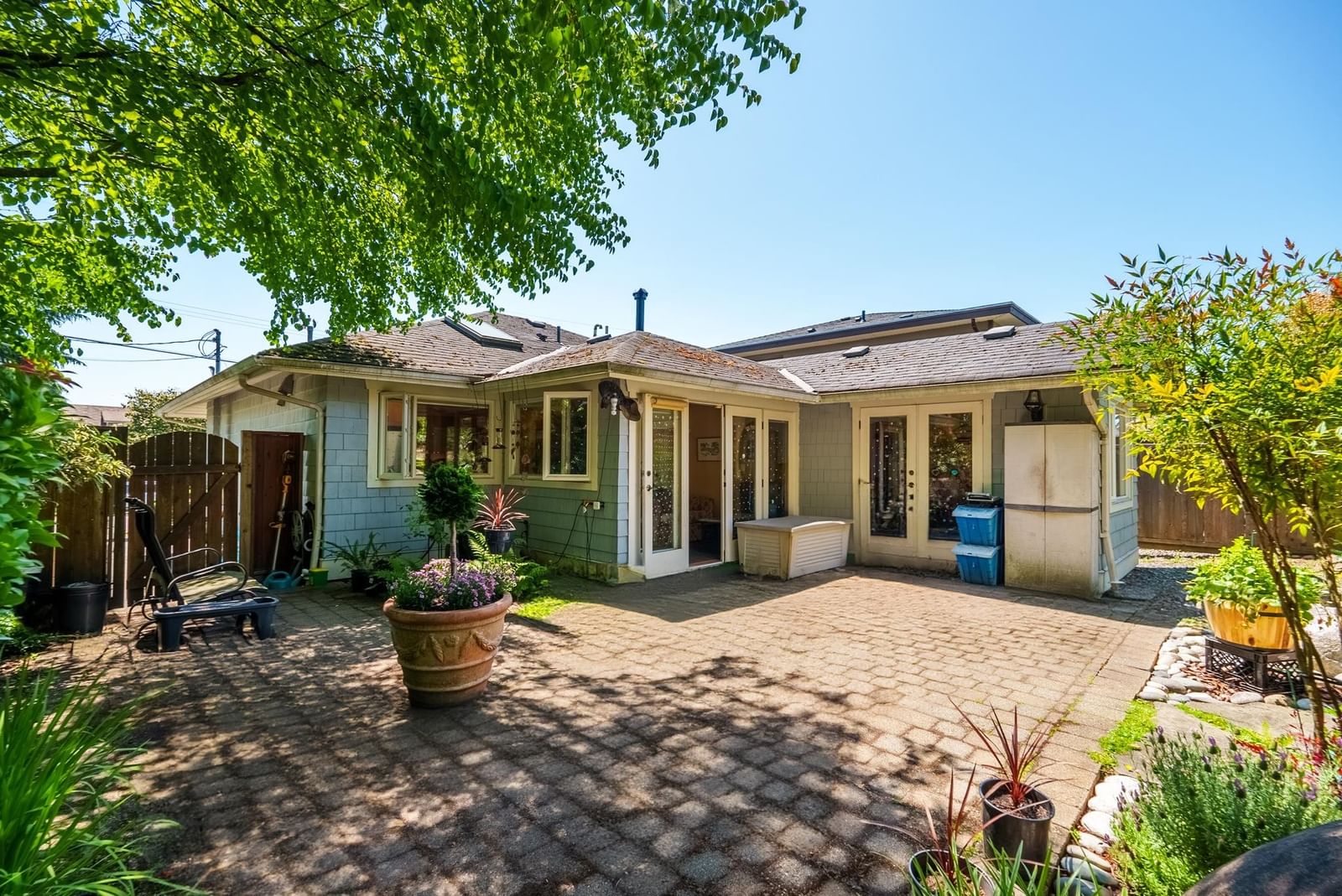 Listing Image 5