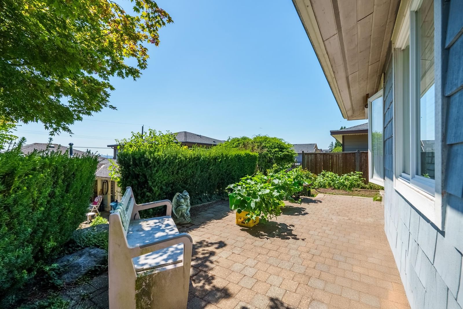 Listing Image 9