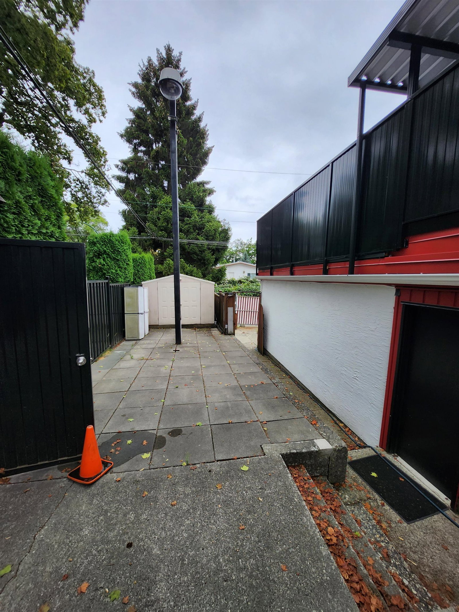 Listing Image 18