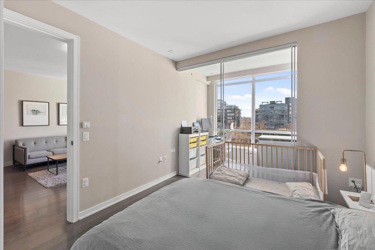 Listing Image 11