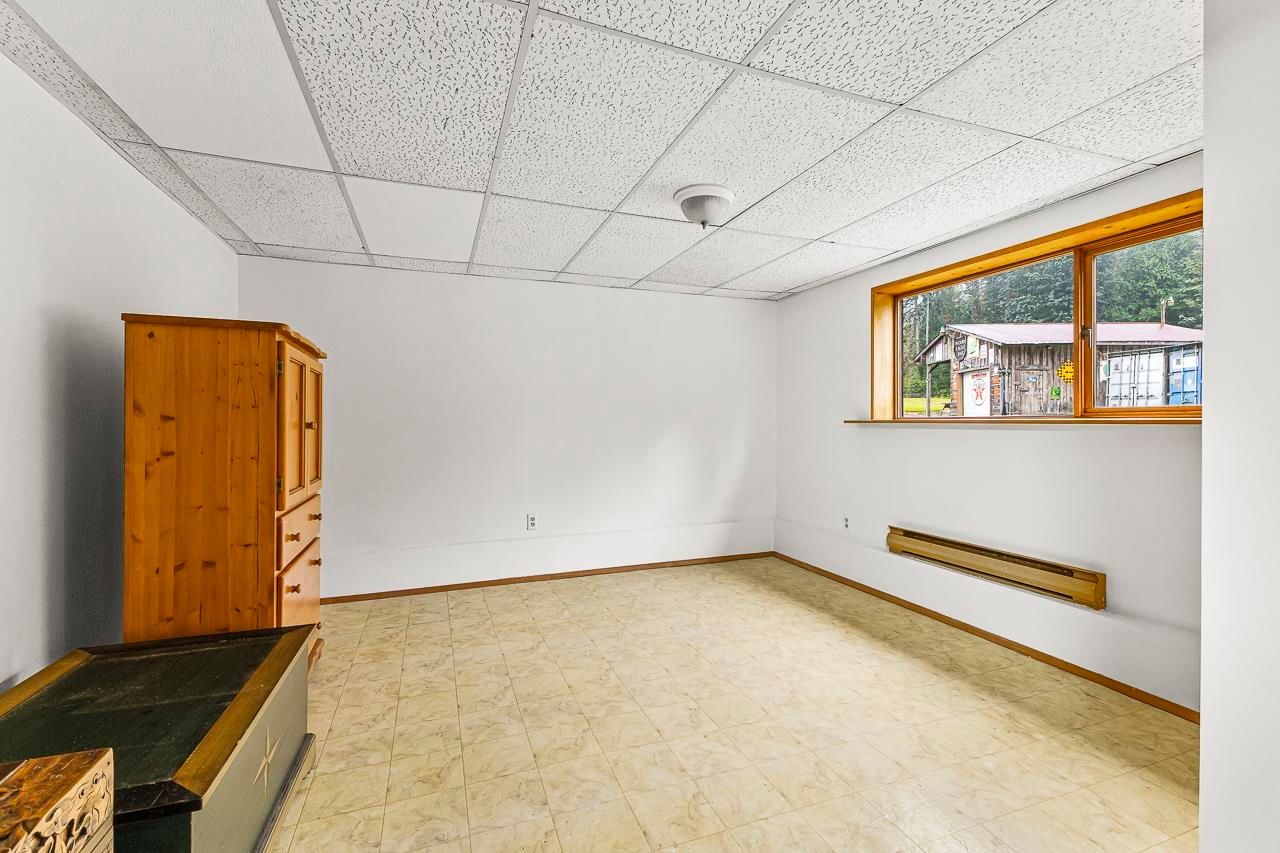 Listing Image 23