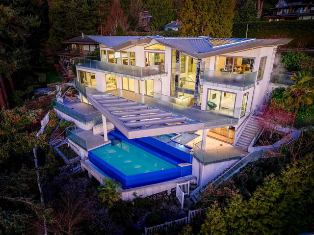 4580 Marine Drive
