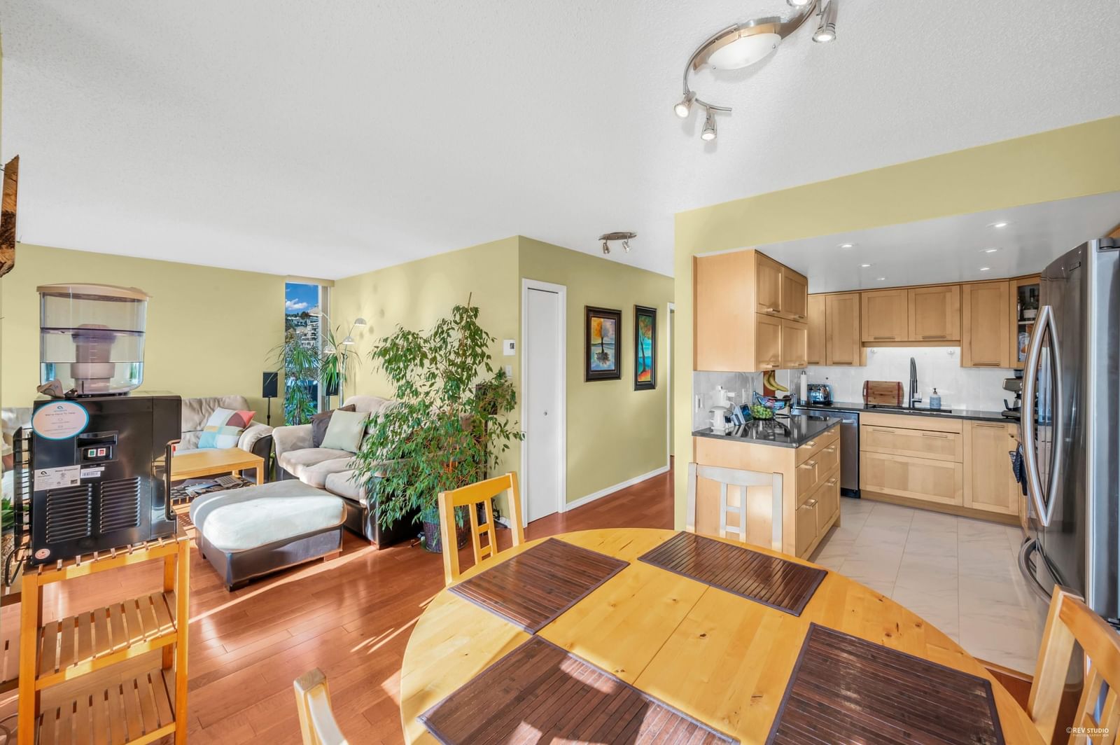 Listing Image 7