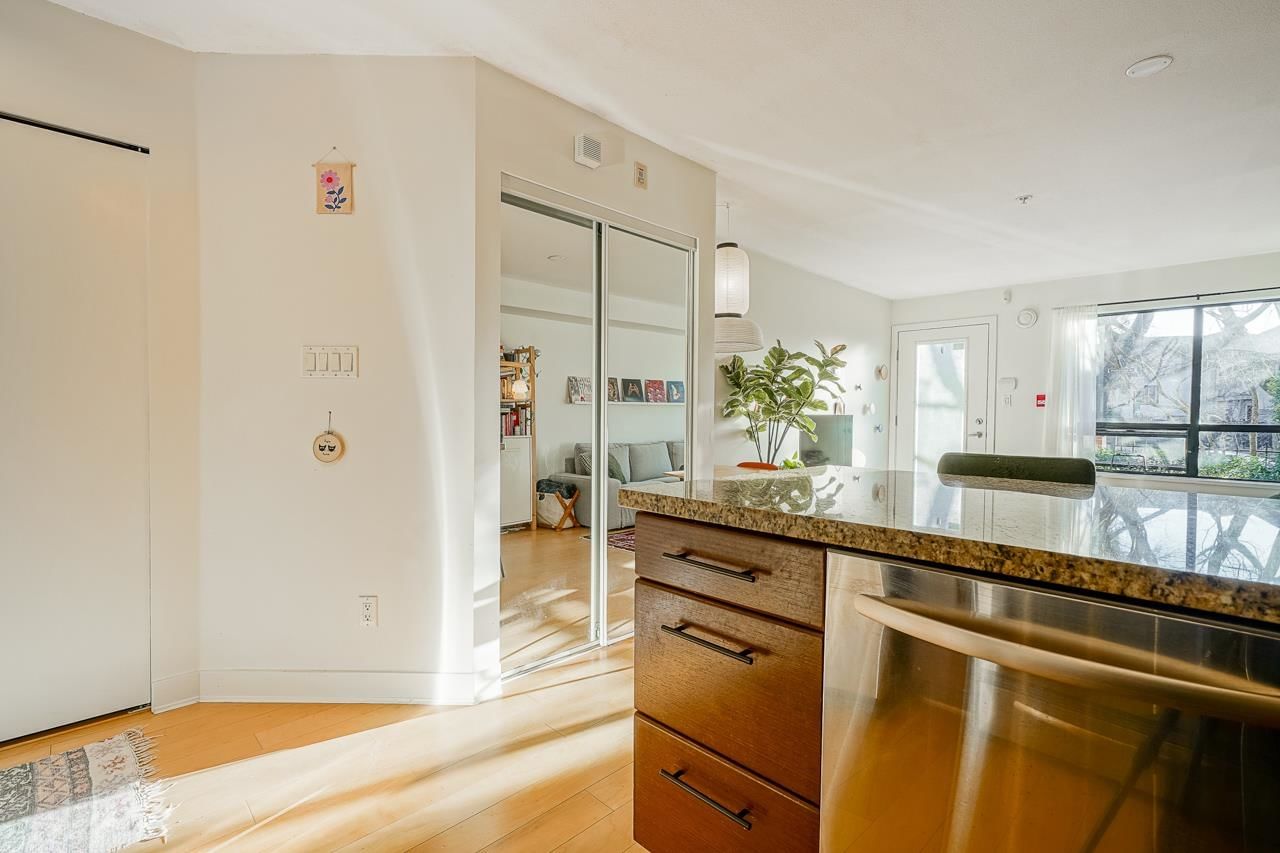 Listing Image 12