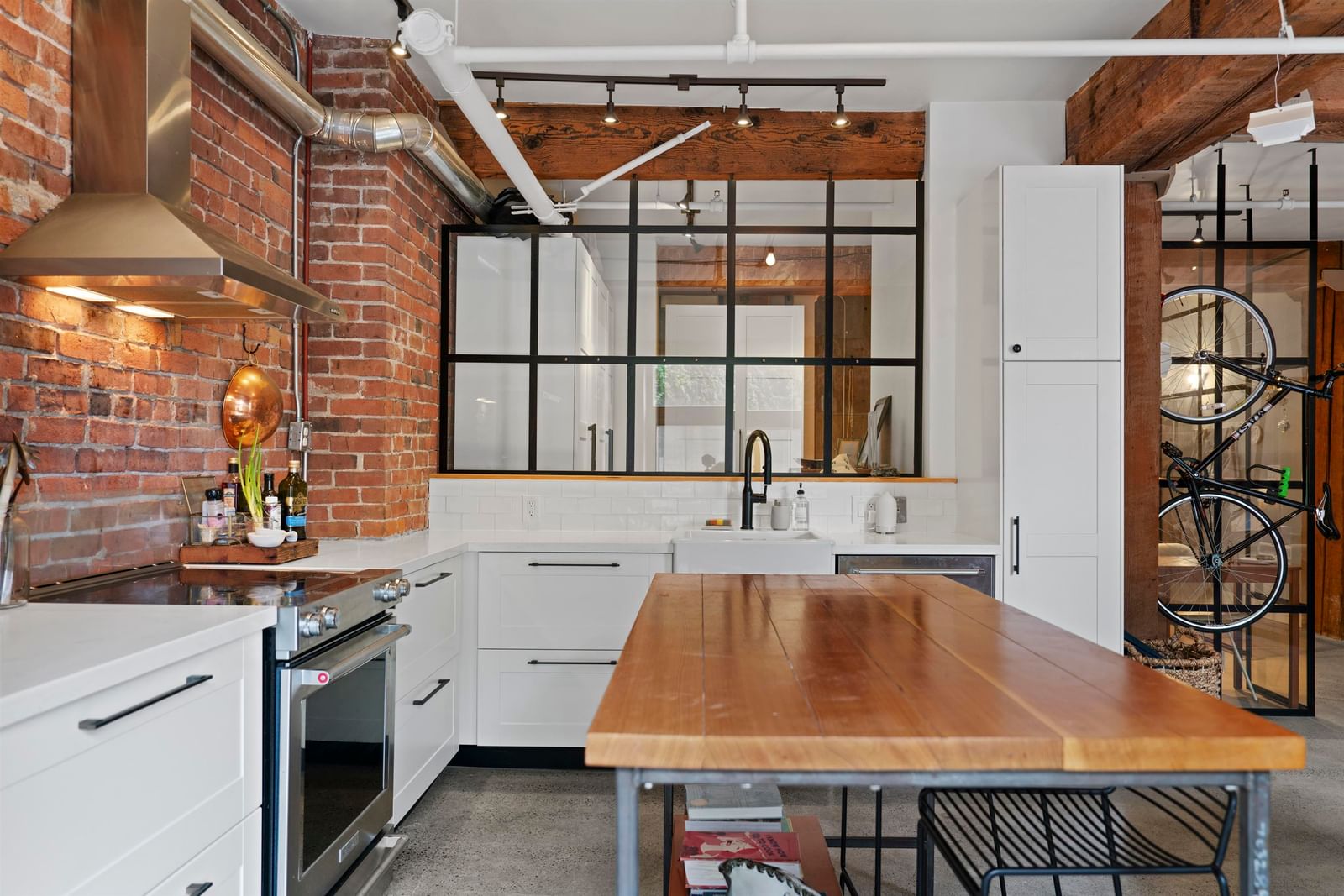 Listing Image 9