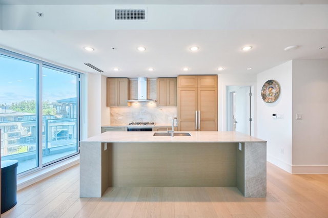 801 - 1501 Foster Street