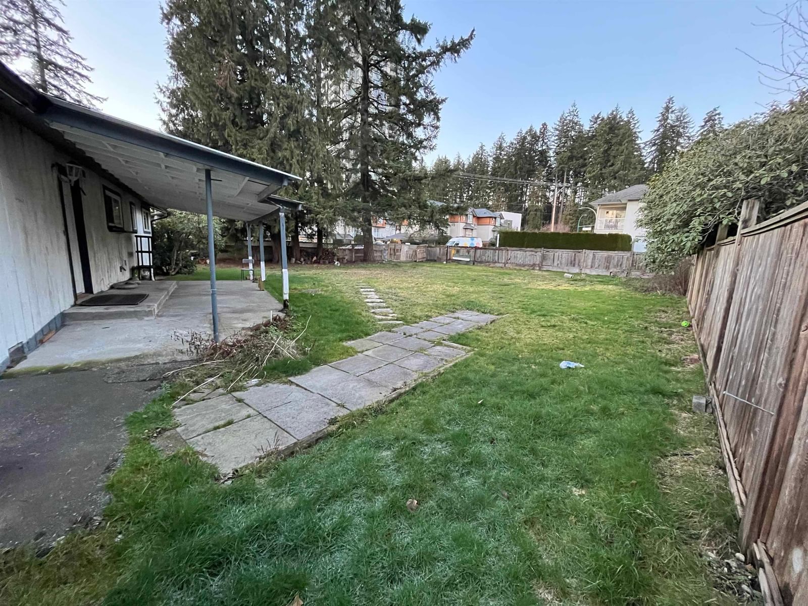 Listing Image 12