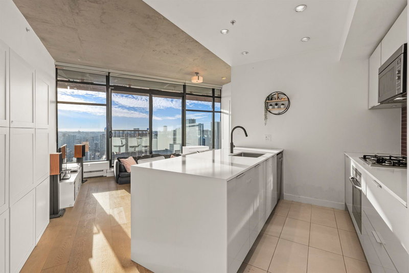 4108 - 128 Cordova Street, Vancouver, V6B 0E6 | Image 2