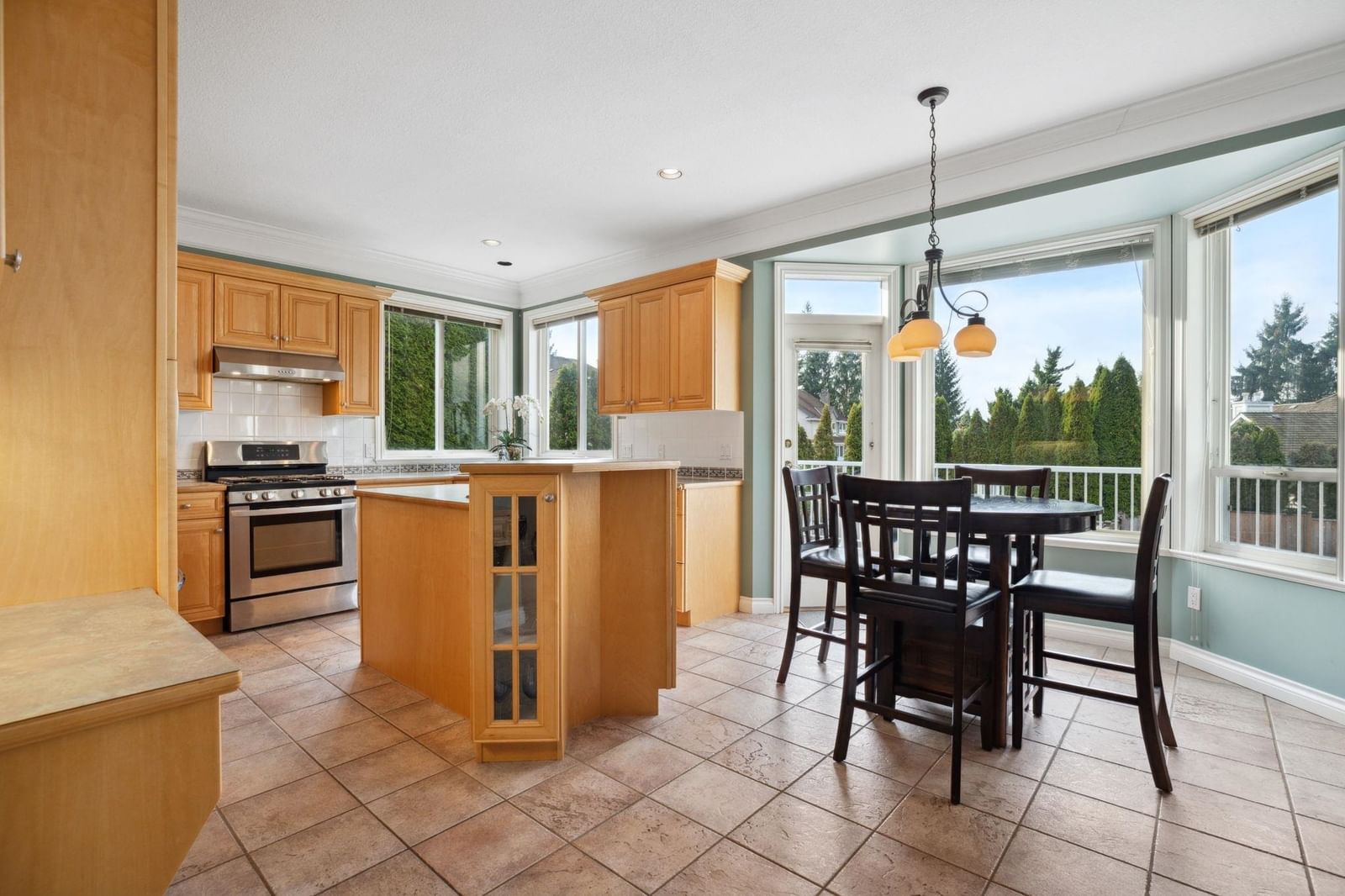 Listing Image 11
