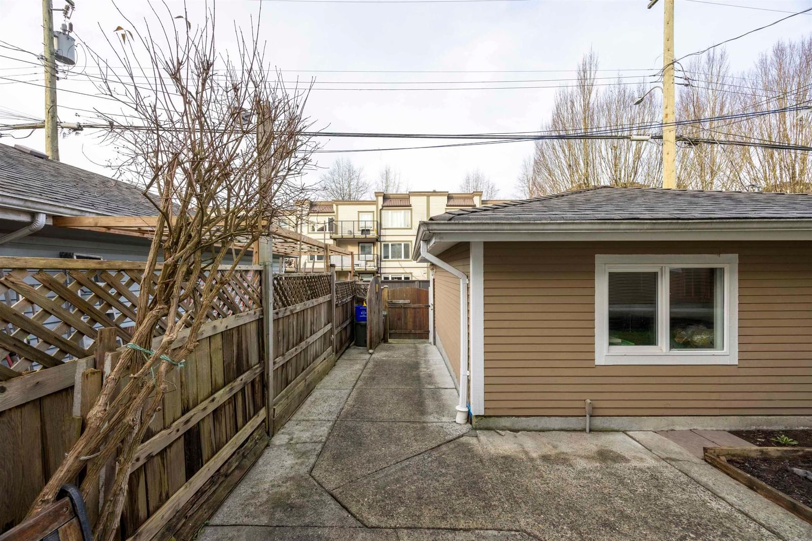 Listing Image 25