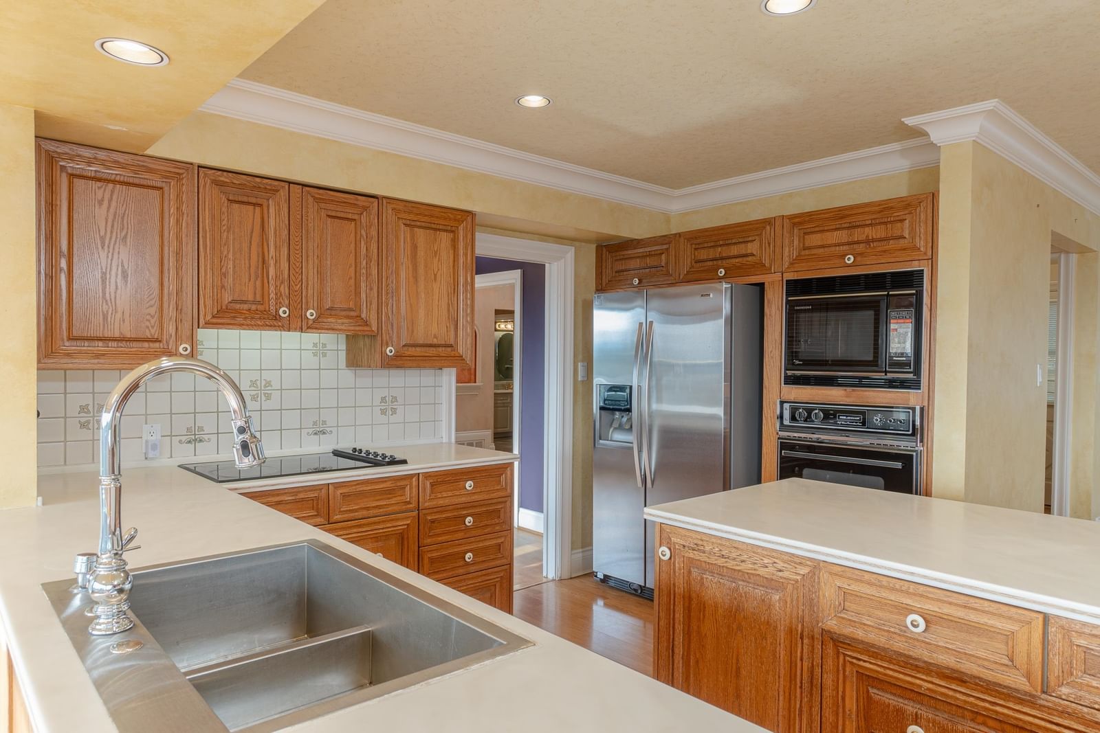 Listing Image 9
