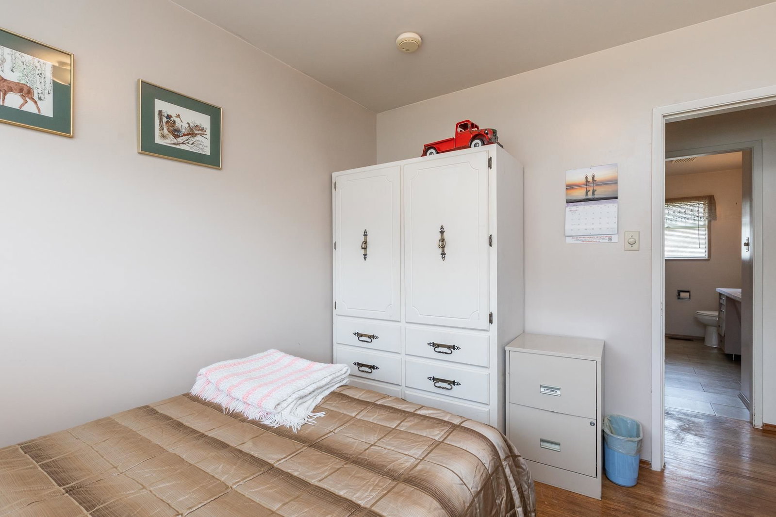 Listing Image 19