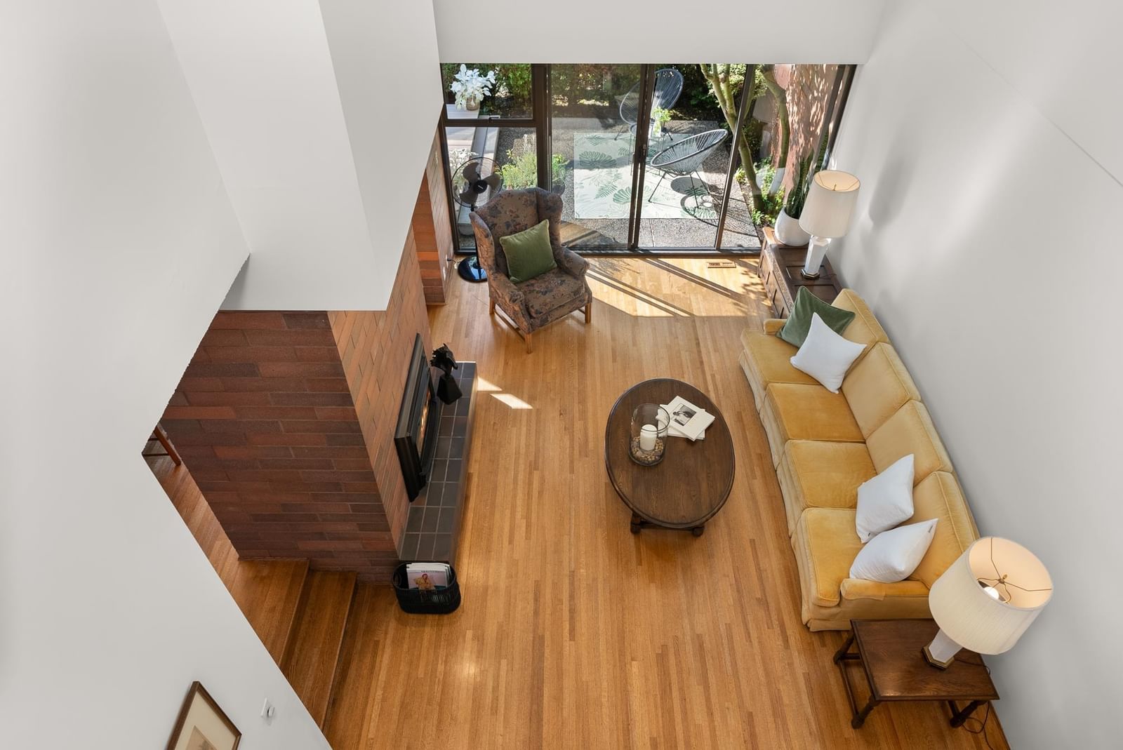 Listing Image 9