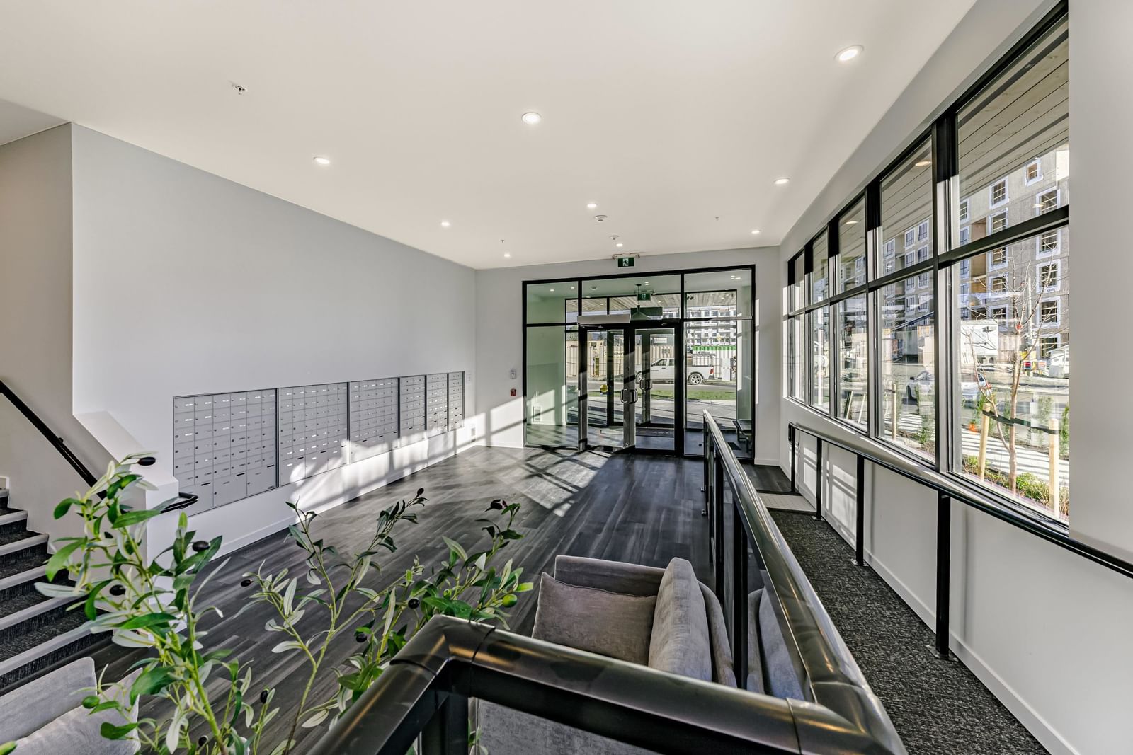 Listing Image 5