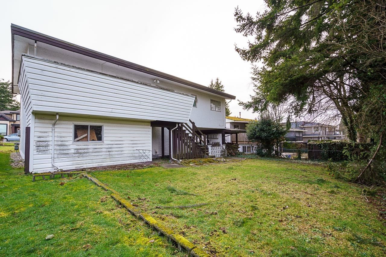 Listing Image 8